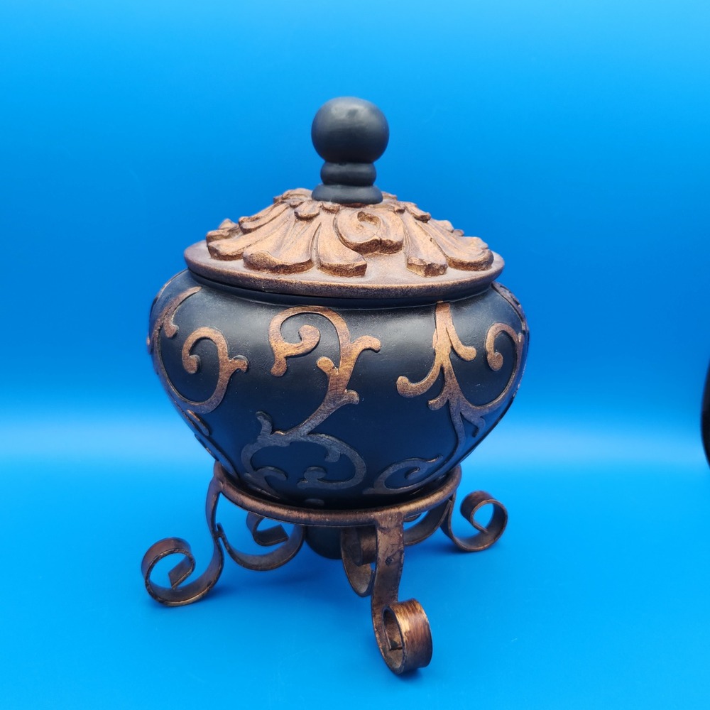 Vintage Black and Gold Benzara (?) Resin Vase Jar with Feet - Picture 7 of 14